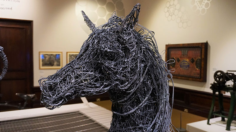 Horse wire